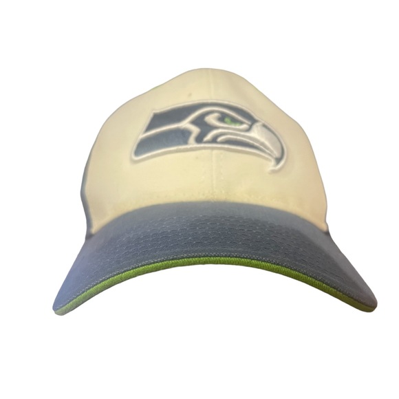 Seattle Seahawks Ball Cap Vintage Look Embroidered Unisex - Picture 1 of 14